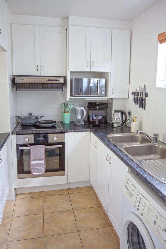 To Let 2 Bedroom Property for Rent in Hout Bay Western Cape